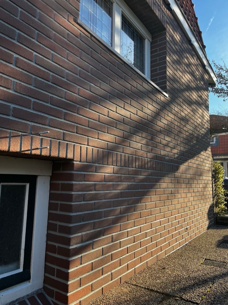 Overzicht van de afgewerkte kopgevel bij het woonhuis in Bussum
